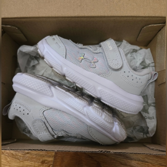 Under Armour Kids' Gray Sneakers - Picture 8 of 8